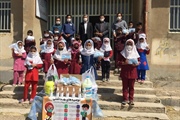 توزیع بسته های بهداشتی بین دانش آموزان مدارس ابتدایی روستاها به...