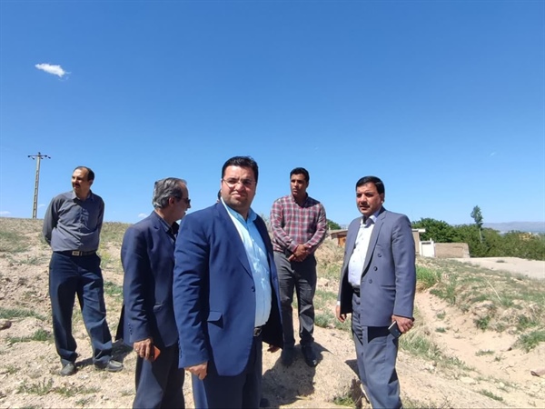 بازدید میدانی جناب آقای محبی فرماندار محترم از روستای رحمت آباد