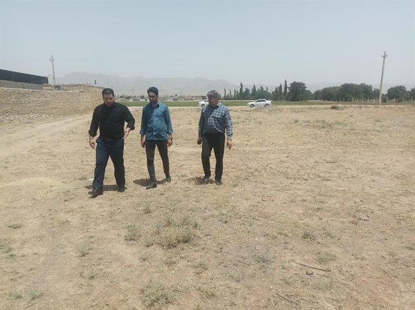 چمن مصنوعی فوتبال و سالن ورزشی  روستای قلعه حسینیه