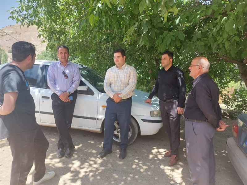 بررسی مشکل ورودی  و اب شرب روستای انجلین