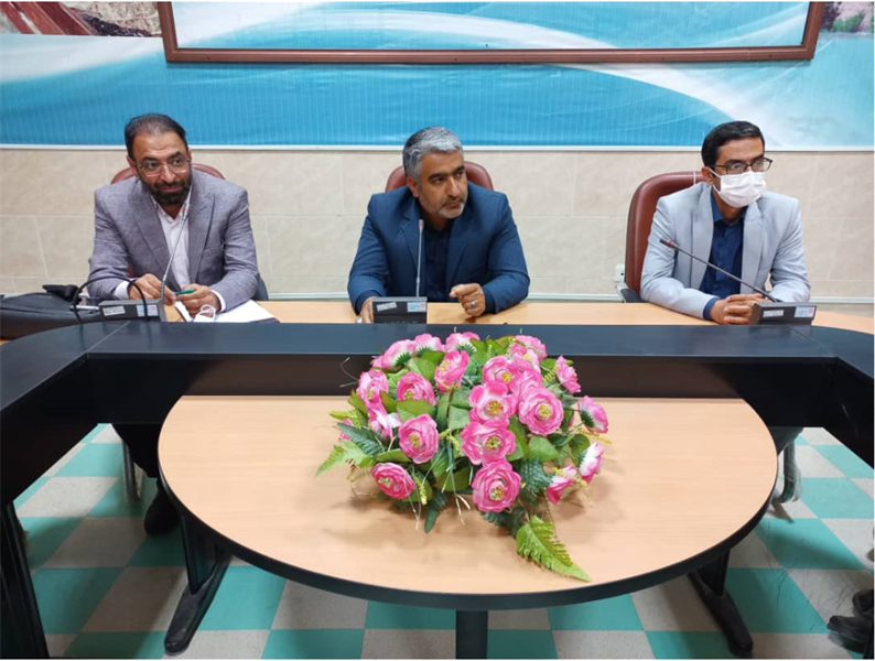 جلسه برنامه ریزی و بررسی عبور لوله گاز از اراضی مد نظر شرکت گاز