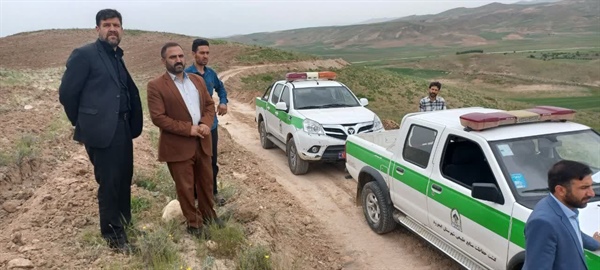 بازدید بخشدار بخش مرکزی جناب آقای مهندس اسکندری به همراه مدیر محترم منابع طبیعی وشورای اسلامی قمچقای از معدن گج روستای قمچقای