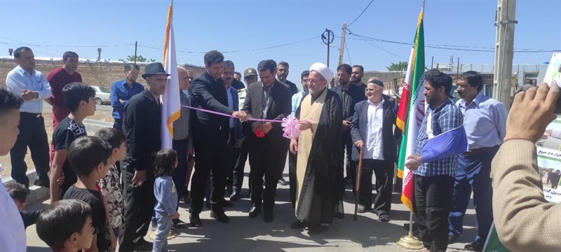 افتتاح نمادین پروژه های عمران روستایی بخش مرکزی شهرستان ایجرود در روستای بیدگینه در دومین روز از هفته دولت بخشداری مرکزی ایجرود