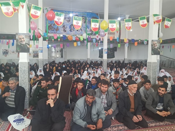 برگزاری جشن انقلاب در روستای شیوه با حضور اهالی وبخشدار مرکزی ومسئولین شهرستان در مسجدجامع روستای شیوه در مورخ۱۴۰۱/۱۱/۲۱