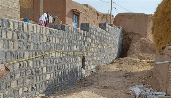 اتمام پروژه دیوار حفاظتی سنگی روستای قلقاتی