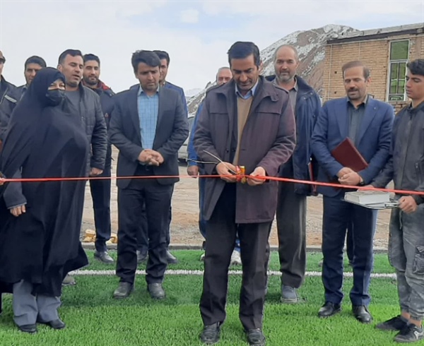 افتتاح پروژه چمن مصنوعی دبیرستان پسرانه شهر حلب