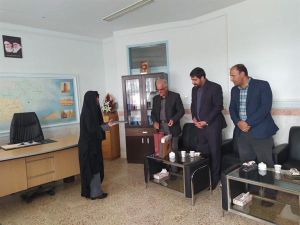 دیدار بخشدار حلب با مدیر محترم اداره آموزش و پرورش شهرستان ایجرود سرکار خانم شریعتی
