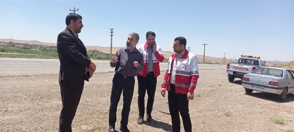 حضور رئیس اداره راهداری و هلال احمر شهرستان ایجرود با معیت جناب آقای عبدی بخشدار بخش حلب نسبت به جانمایی و ارزیابی استقرار پایگاه جاده ای بخش حلب