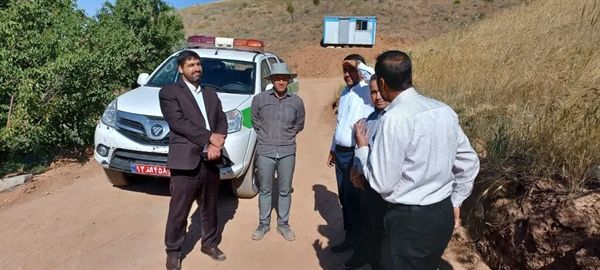 اجرای دیوار سنگی سیل بند روستای سفید کمر به طول 6 متر