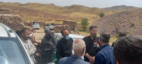 حضور آقای عبدی بخشدار بخش حلب در جمع صمیمی اهالی روستای قادرلو از توابع بخش حلب که در این دیدار انتقال آب از سرچشمه روستا مورد تبادل نظر قرار گرفت