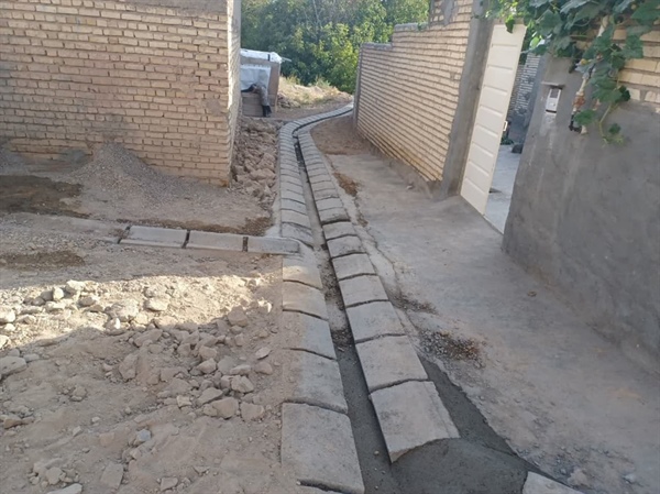 اجرای جدولگذاری معابر عمومی روستای نکتو بخش حلب