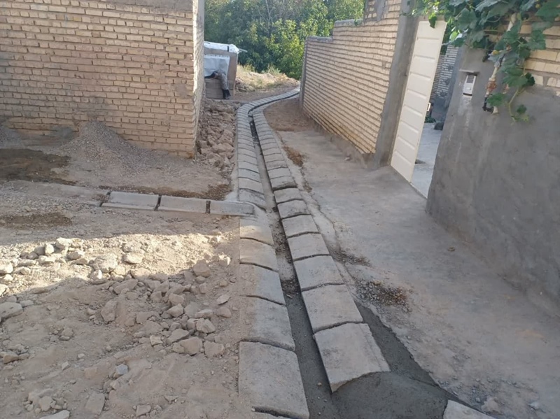 اجرای جدولگذاری معابر عمومی روستای نکتو بخش حلب