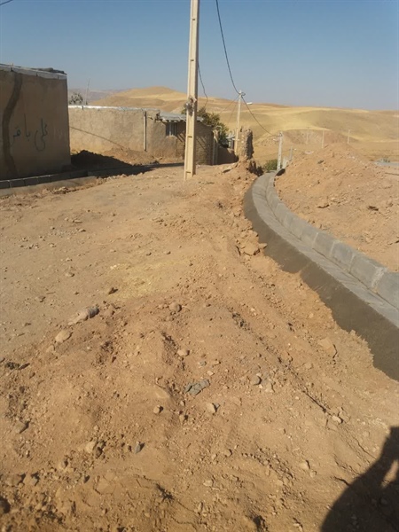 اتمام اجرای عملیات جدولگذاری در روستای پاشاچای به طول ۱۸۰ متر