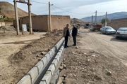 اجرای جدولگذاری معابر عمومی روستای قراقیه بخش حلب به طوا ۱۸۰ متر