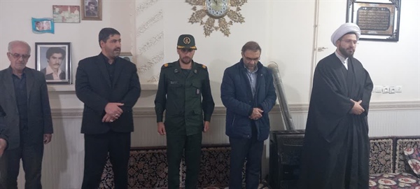 دیدار با خانواده محترم شهدای روستای ینگی کند جامع السرا با حضور بخشدار بخش حلب ،معاون سیاسی و امنیتی فرماندار شهرستان ایجرود و سایر مسئولین شهرستان.