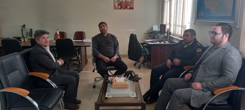 دیدار فرماندهی انتظامی بخش حلب ،عضو شورا اسلامی شهر،سرپرست شهرداری شهر حلب با بخشدار بخش حلب ،در این دیدار مسائلی همچون مسائل فرهنگی،اجتماعی،رفاهی و عمرانی بخش حلب مطرح شد. روابط عمومی بخش حلب