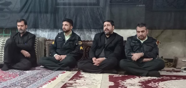 حضور جناب آقای عبدی بخشدار بخش حلب به همراه فرماندهی انتظامی بخش حلب در مراسم شهادت حضرت زهرا(س) در مسجد سفید کمر بخش حلب.