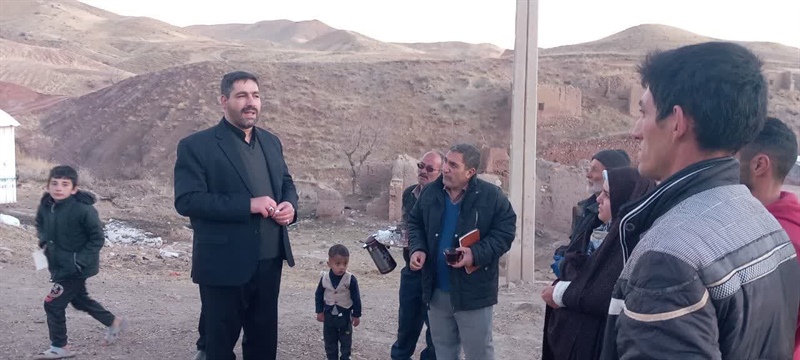 بازدید میدانی جناب آقای عبدی بخشدار بخش حلب با معیت رئیس اداره آب و فاضلاب بخش حلب، از روند حفاری لوله گذاری آب شرب روستای قادرلو بخش حلب به طول 3 کیلومتر.