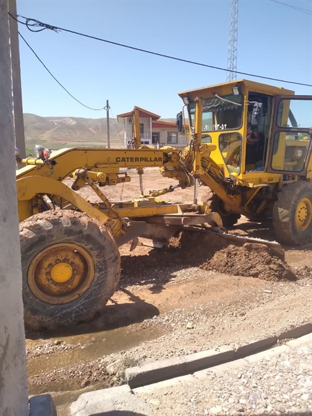 زیرسازی معابر عمومی روستای گنبد به مساحت ۳۰۰۰ متر مربع.