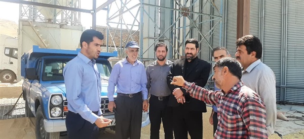 با پیگیری های مهندس موسوی نماینده محترم مجلس جلسه ای با حضور جناب اقای رجائی سرپرست محترم فرمانداری ایجرود، جناب آقای عبدی بخشدار محترم بخش حلب و جناب آقای رحمنی از سازمان غله استان