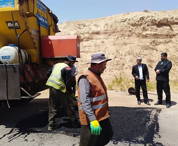 پیرو پیگیری های مربوط به حوزه راهها توسط آقای مهندس سید جمال موسوی نماینده محترم مردم شریف شهرستان های ماه نشان و ایجرود در مجلس شورای اسلامی، دیدار آقای عبدی بخشدار بخش حلب با آقای ایمانی تبار