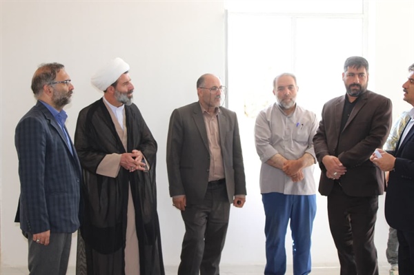 افتتاح پروژه مسکن محرومین روستای حاج قشلاق از توابع بخش حلب با حضور جناب آقای رجایی سرپرست محترم فرمانداری ایجرود ،حاج آقا زرینه امام جمعه محترم شهرستان ایجرود و جناب آقای عبدی بخشدار محترم حلب