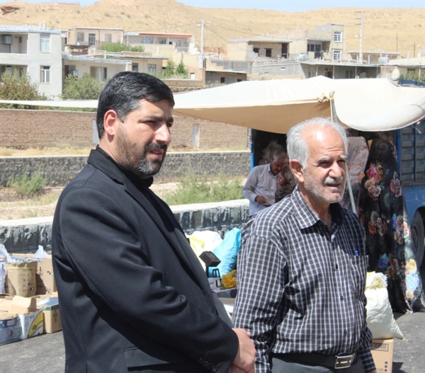 بازدید میدانی جناب آقای عبدی بخشدار محترم بخش حلب از پروژه آسفالت ریزی روستای چسب از توابع بخش حلب.