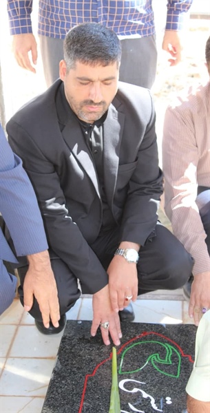 غبار روبی مزار شهدای شهر حلب به مناسبت هفته دفاع مقدس با حضور جناب آقای عبدی بخشدار محترم بخش حلب و مدیران و مسئولین محترم بخش حلب.