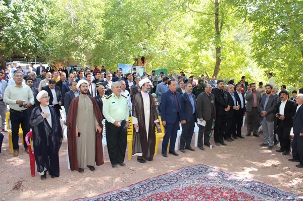 برگزاری جشن با شکوه روز ملی روستای شهرستان ایجرود با حضور حاج آقا زرینه امام جمعه محترم شهرستان ایجرود، جناب آقای مهندس موسوی نماینده محترم شهرستان های ماه نشان و ایجرود، جناب آقای دکتر رجایی فرماندار