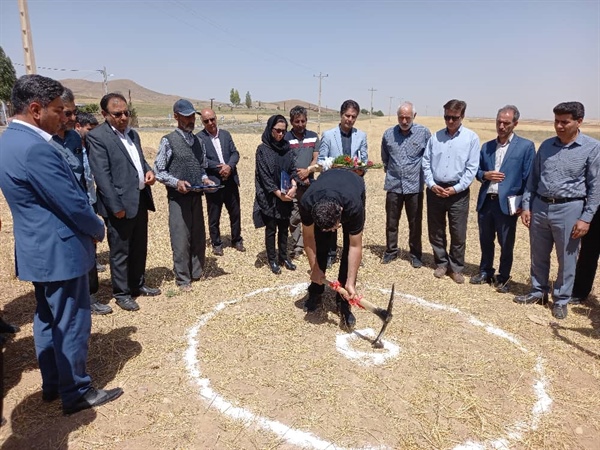 کلنگ زنی مدرسه شش کلاسه شکورآباد