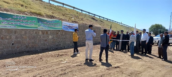 افتتاح دیوار حائل در روستای قره بلاغ در هفته دولت