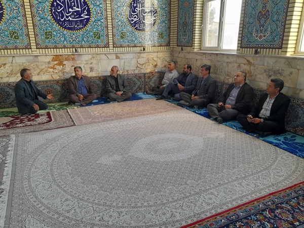 نشست با شورای خیراباد درخصوص طرح توسعه وایجاد شهرک صنعتی روستا