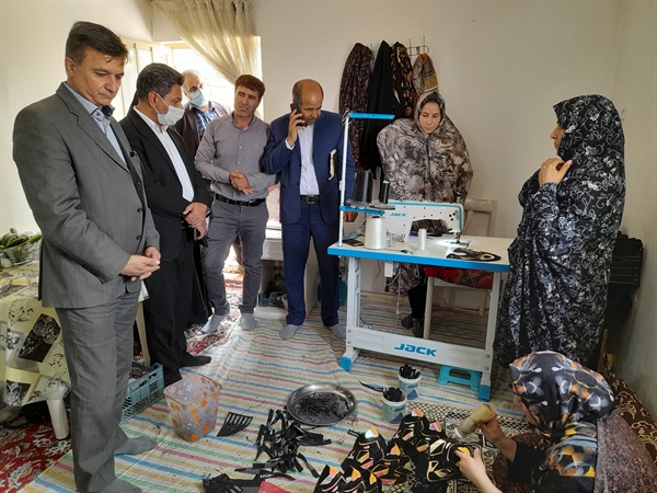 بازدید از کارگاههای خانگی تولید کفش در روستای ساریجالو