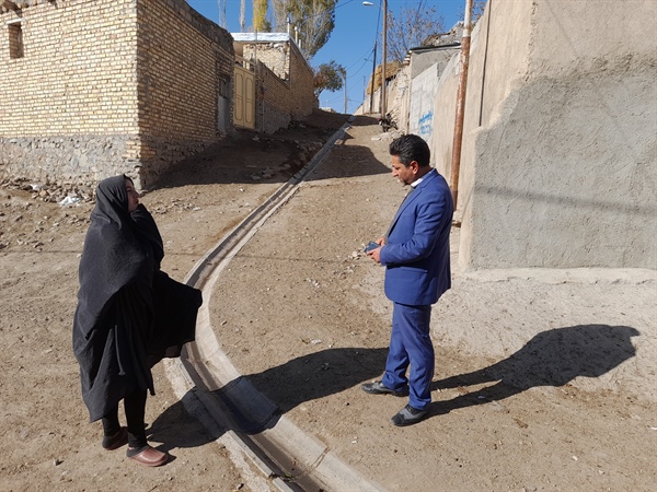 بخشدار بررسی مشکلات از کوچه های گوزلدره بازدید کرد