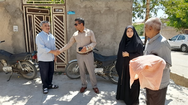 باقری بخشداربرای بررسی مطالبات مردم از نزدیک با مردم گوزلدره دیدار کرد