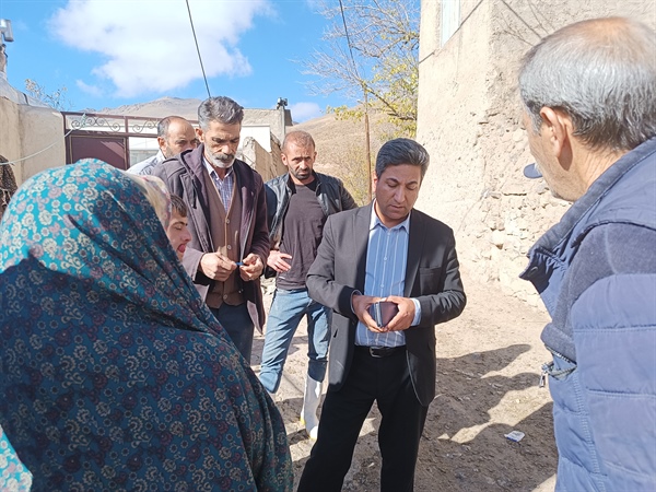 دیدار صمیمی بخشدار با اهالی روستای آقزوج