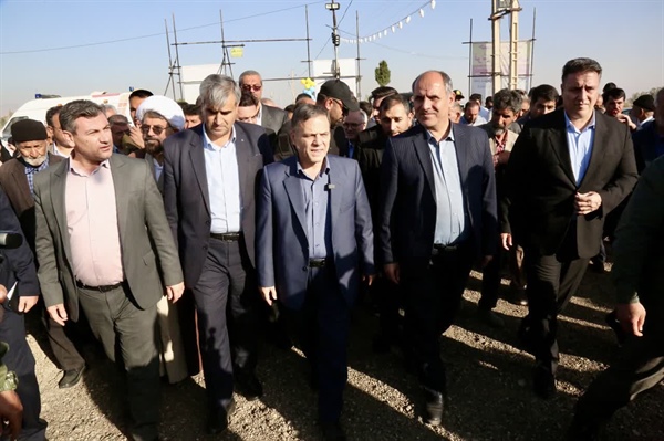 بازدید استاندار زنجان از جشنواره ترش و شیرین سوکهریز خرمدره