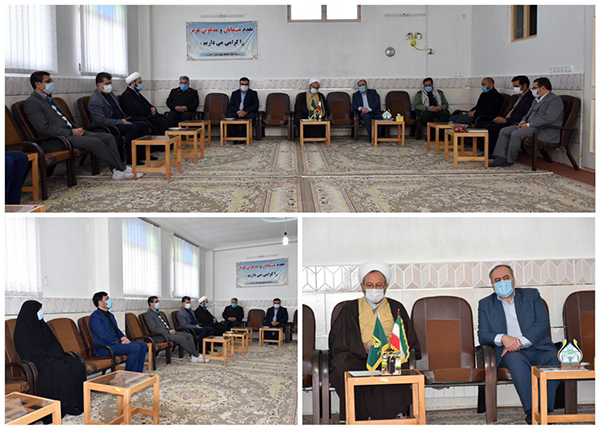 در اولین روز از دهه مبارک فجر جمعی از مسئولان  ایجرود با امام جمعه این شهرستان دیدار کردند