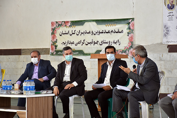 بررسی مسایل و مشکلات دهستان گلابر با حضور نماینده ، فرماندار و جمعی از مدیران کل و مسئولان شهرستان ایجرود