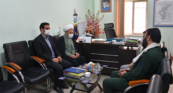 دیدار امام جمعه و فرماندار شهرستان ایجرود با فرمانده سپاه ناحیه ایجرود به مناسبت روز پاسدار