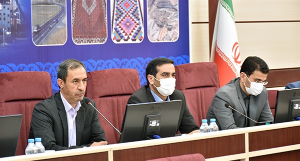 فرماندار شهرستان ایجرود ؛ در بین مردم بودن و پیگیری مسایل و مشکلات آنان یکی از مهمترین شعارهای دولت آیت اله رئیسی هست که باید مورد توجه جدی مدیران قرار گیرد