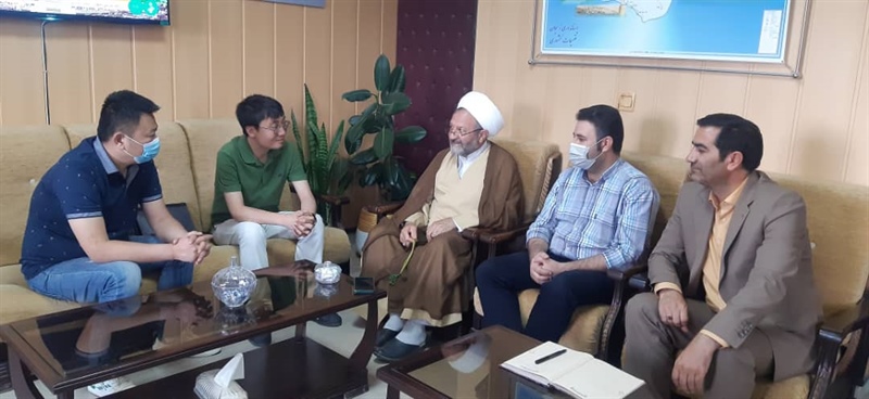 بازدید امام جمعه و فرماندار شهرستان از شرکت آندیا فولاد