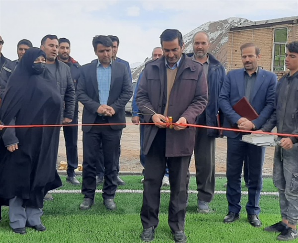 افتتاح پروژه چمن مصنوعی دبیرستان پسرانه شهر حلب