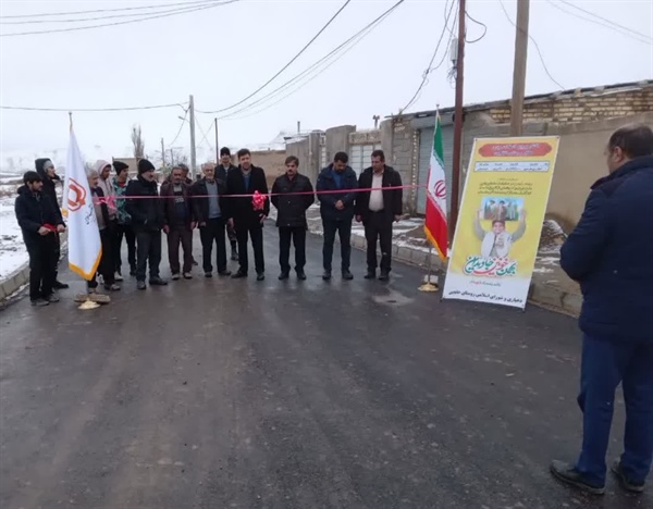 افتتاح پروژه جدولگذاری و آسفالت ریزی معابر روستای خانجین