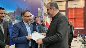 رئوف رجایی به عنوان سرپرست جدید فرمانداری ایجرود منصوب و جایگزین روح‌اله جعفری شد