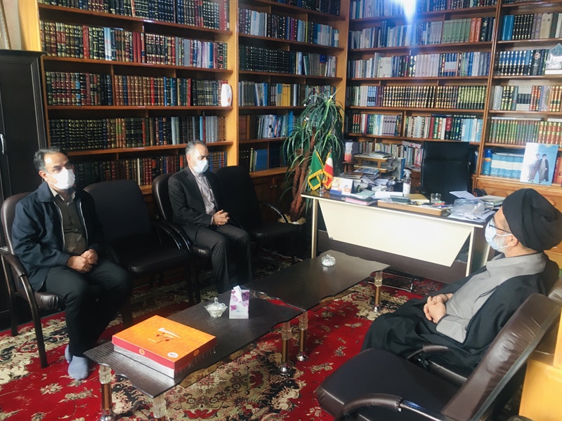 دیدار بخشدار مرکزی خدابنده با امام جمعه شهر قیدار