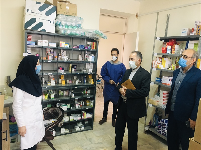 بازدید بخشدار مرکزی از درمانگاه شهر سهرورد