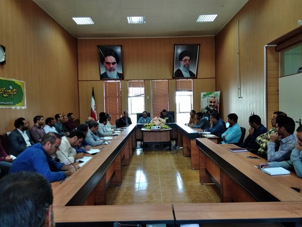 نشست مشورتی دهیاران با حضور مدیر کل محترم امور روستایی