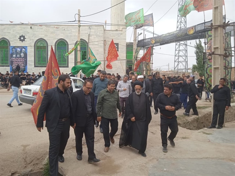 حضور فرماندار و بخشدار محترم سجاسرود در جمع عزاداران حسینی روستای خنداب