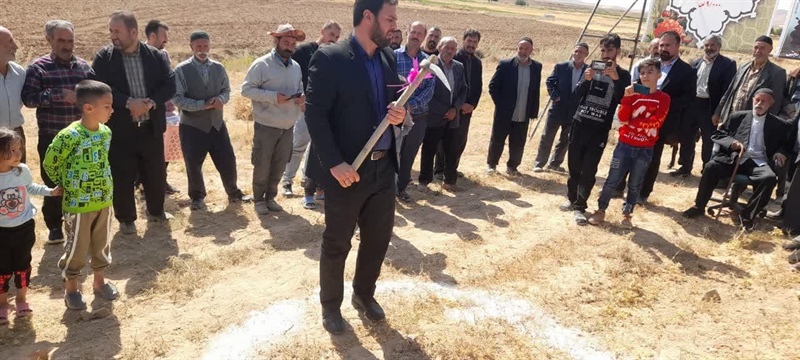 مراسم کلنگ زنی احداث شرکت دامداران